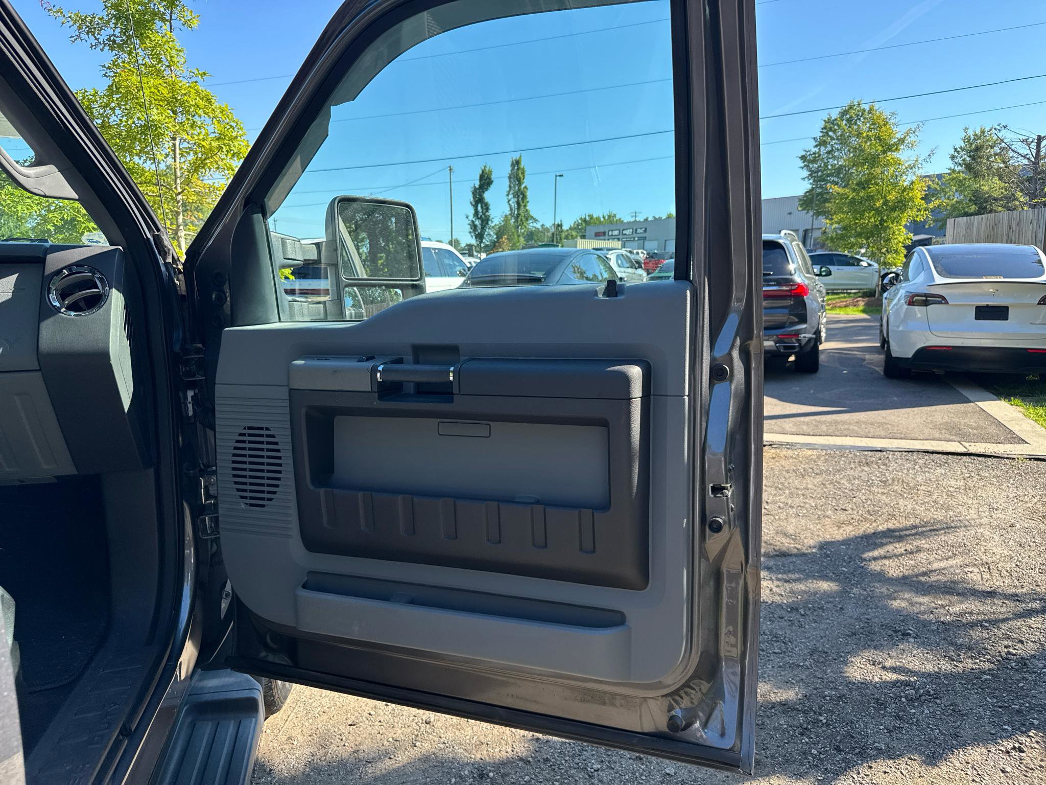 Used 2012 Ford F350 XLT w/ XLT Interior Pkg AWD/4WD image 18