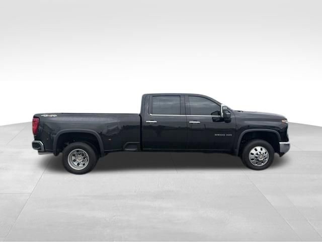 Used 2025 Chevrolet Silverado 3500 LTZ w/ LTZ Plus Package image 15
