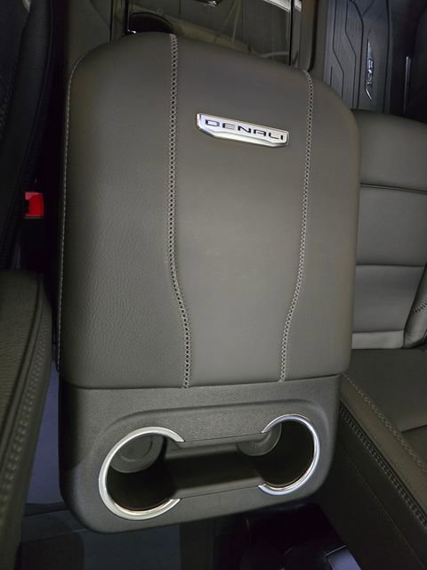 New 2026 GMC Yukon XL Denali w/ Denali Reserve Package image 27