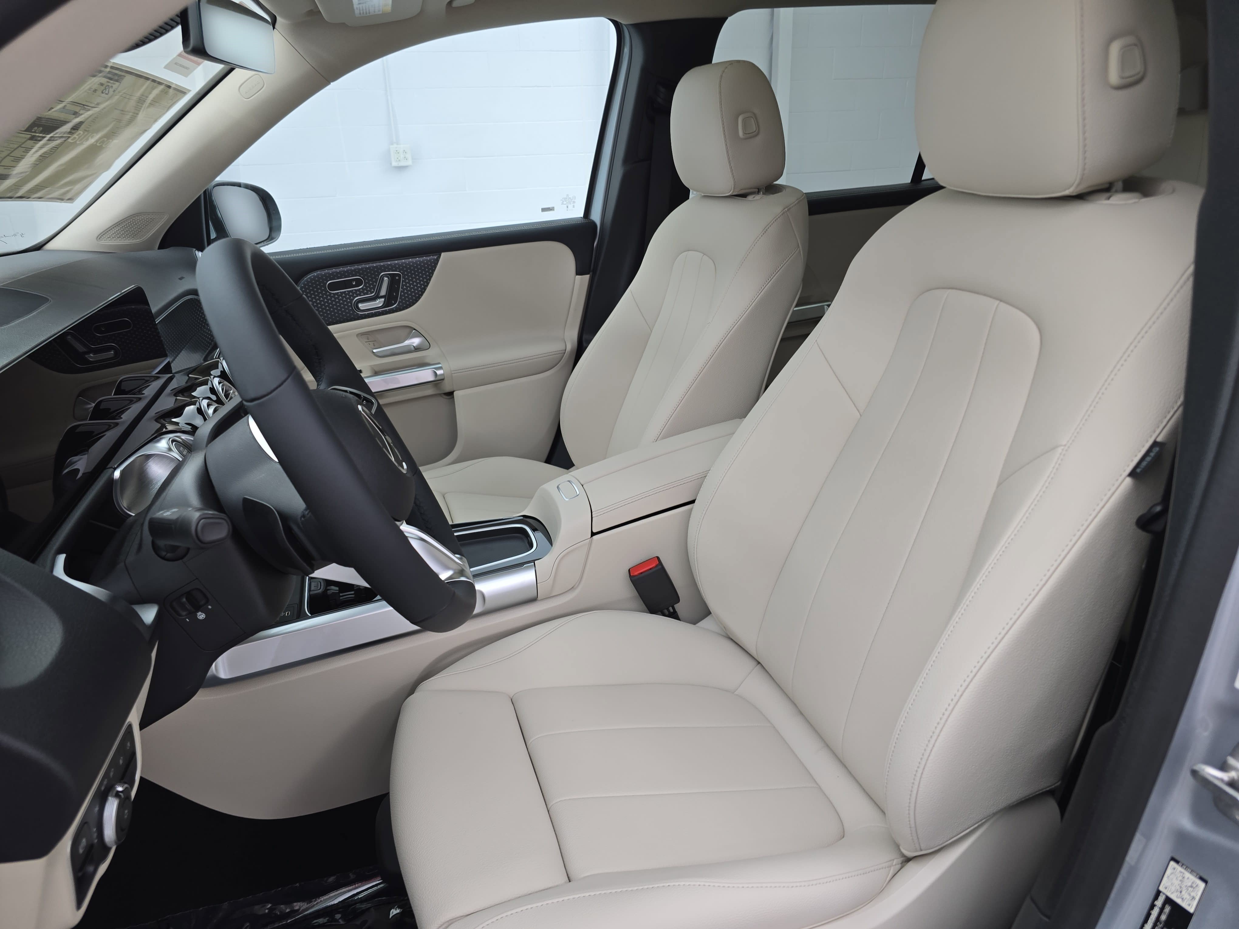 New 2026 Mercedes-Benz GLB 250 image 16
