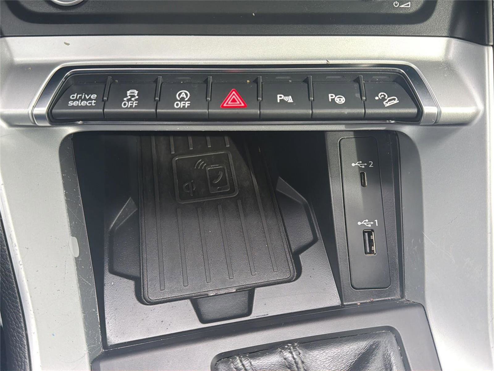 Used 2020 Audi Q3 2.0T Prestige w/ Prestige Package image 25