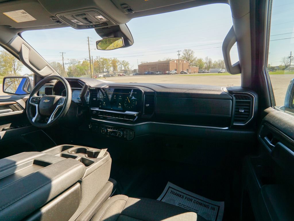 Used 2023 Chevrolet Silverado 1500 LT w/ Max Trailering Package AWD/4WD image 15