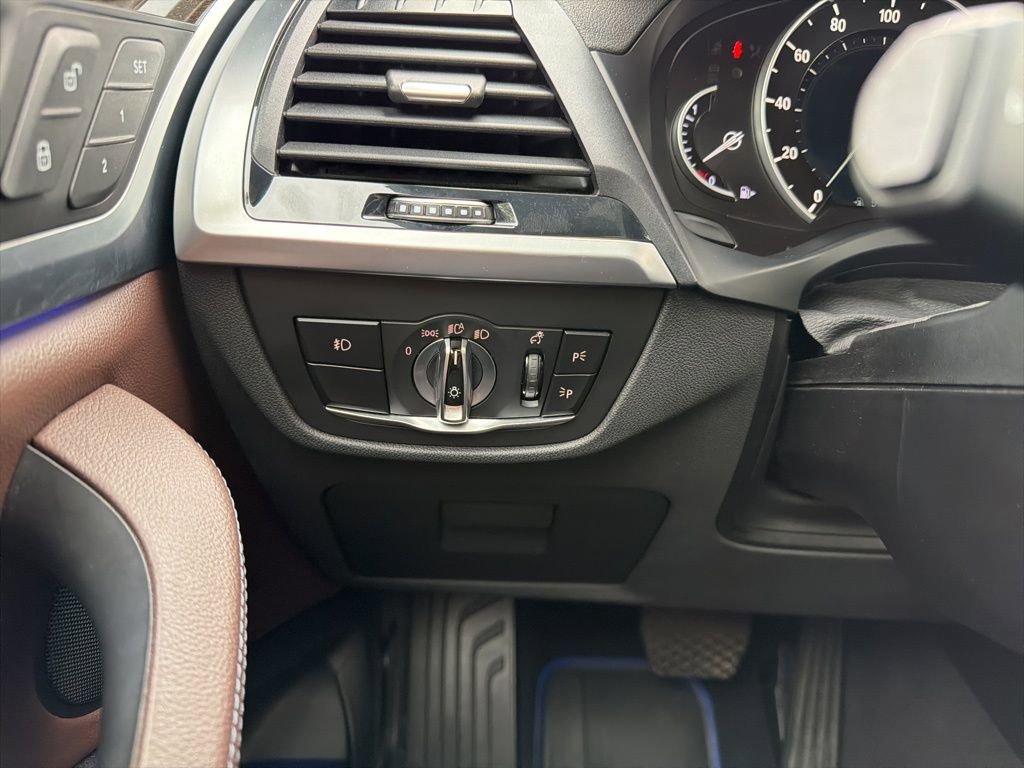 Used 2019 BMW X3 xDrive30i w/ Premium Package image 19