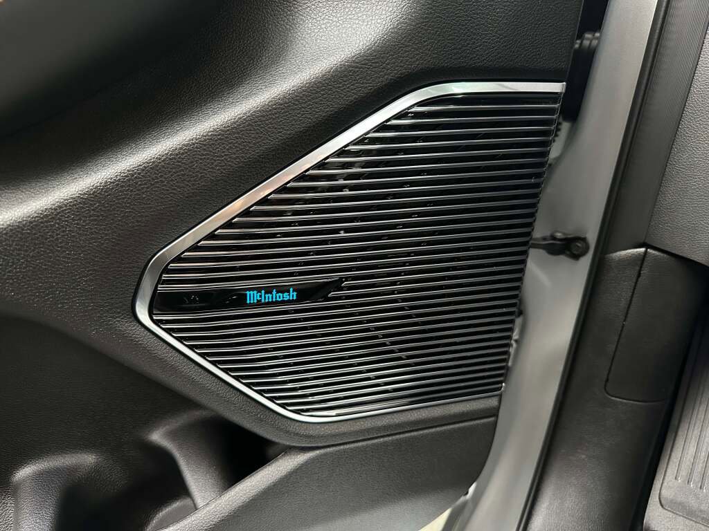 New 2025 Jeep Grand Cherokee Summit w/ Luxury Tech Group V image 26