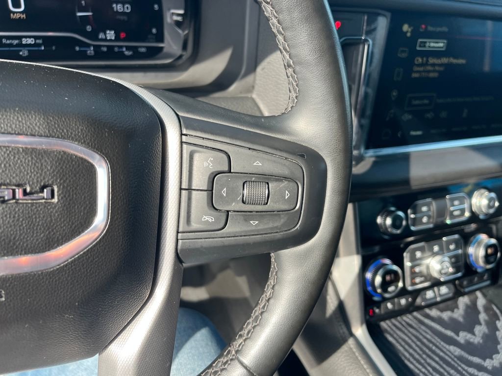 Used 2023 GMC Yukon Denali image 11