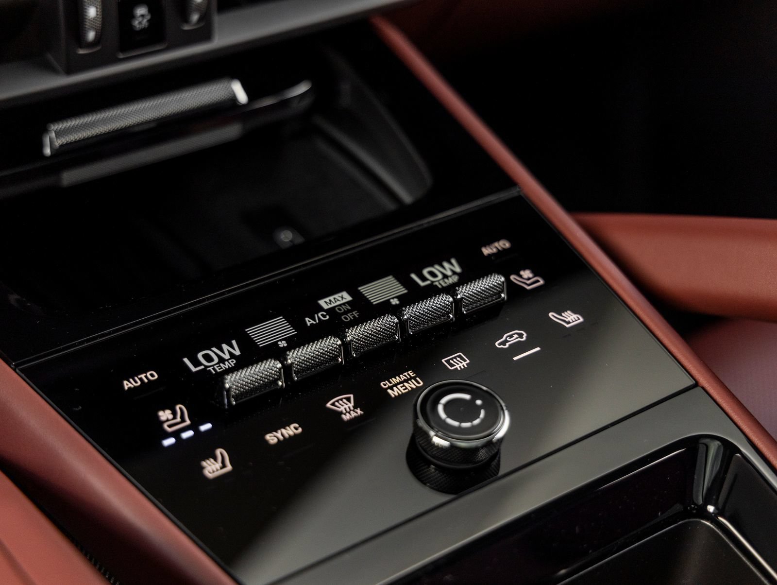 New 2026 Porsche Cayenne GTS AWD/4WD image 33