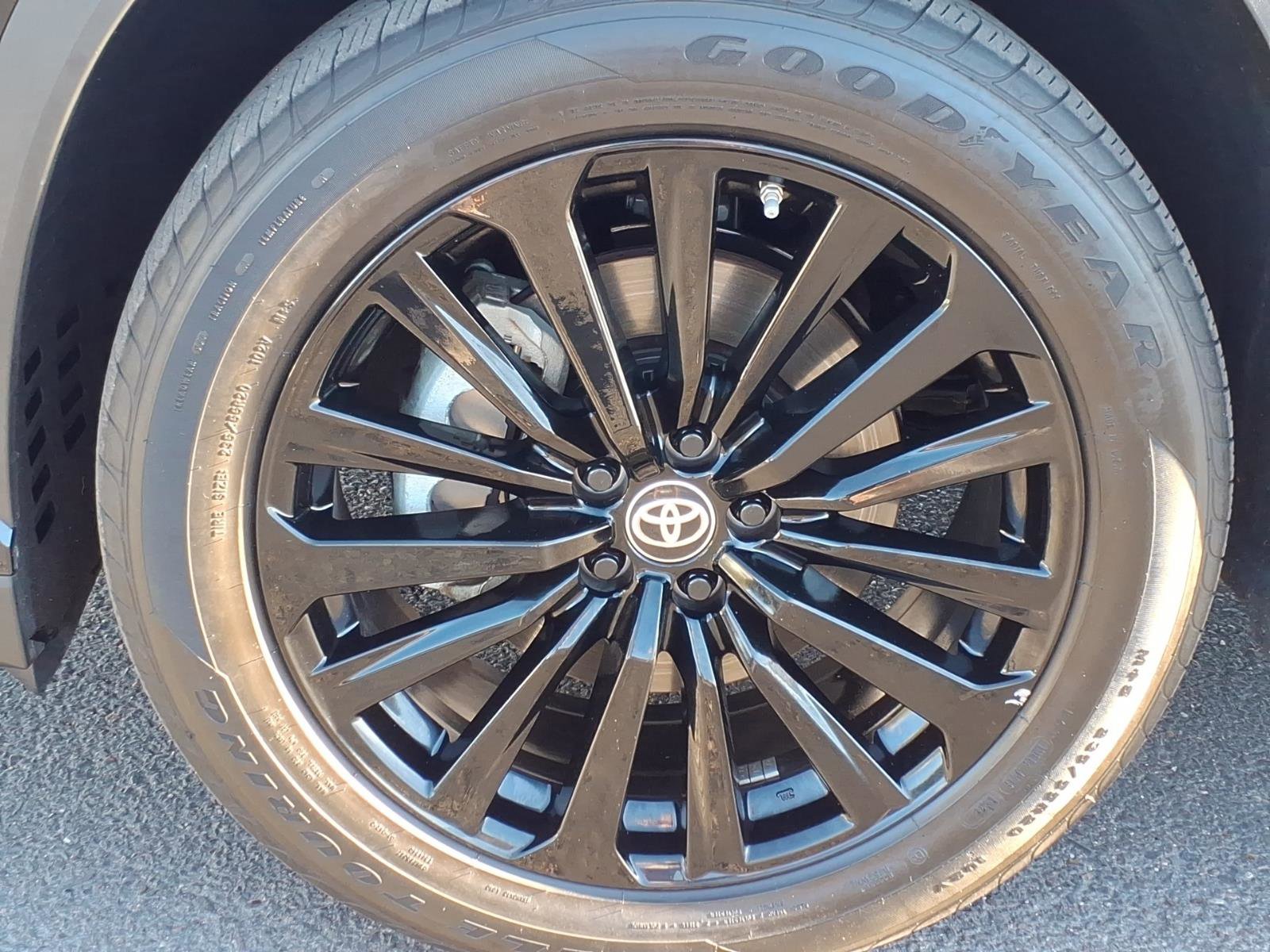 Used 2023 Toyota Highlander XSE image 8