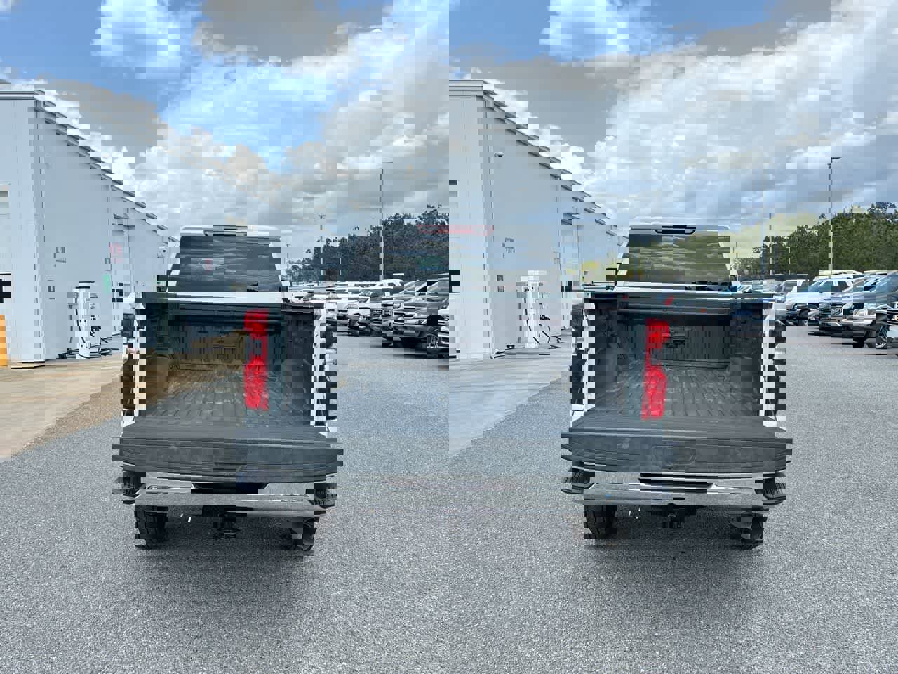 Used 2025 Chevrolet Silverado 2500 LT image 25