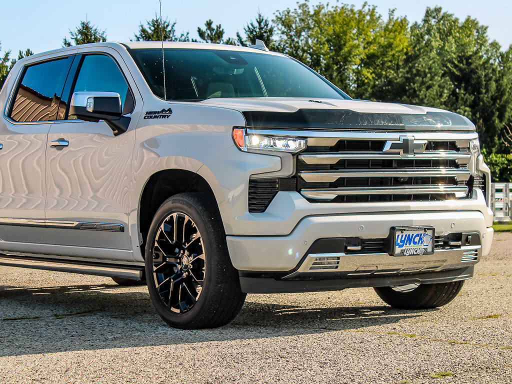 Used 2024 Chevrolet Silverado 1500 High Country w/ Technology Package AWD/4WD image 41