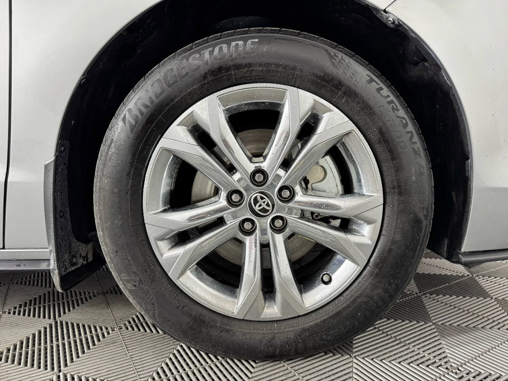 Used 2024 Toyota Sienna Platinum image 50