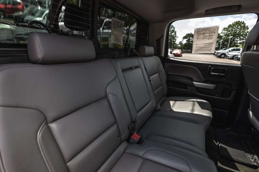 Used 2017 Chevrolet Silverado 3500 LTZ w/ Midnight Edition AWD/4WD image 32