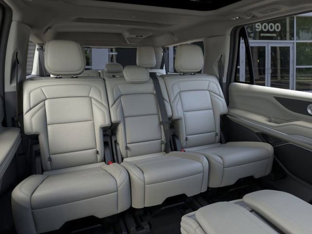 New 2025 Lincoln Navigator L Reserve image 11