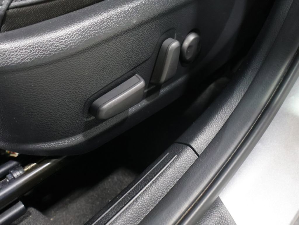 Used 2021 Kia Seltos EX image 12