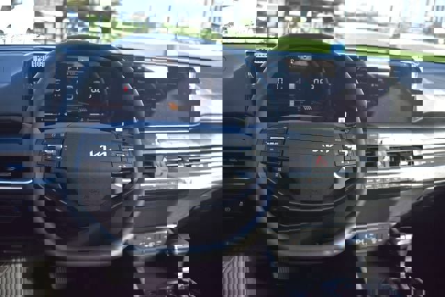 New 2026 Kia K4 LXS FWD image 17