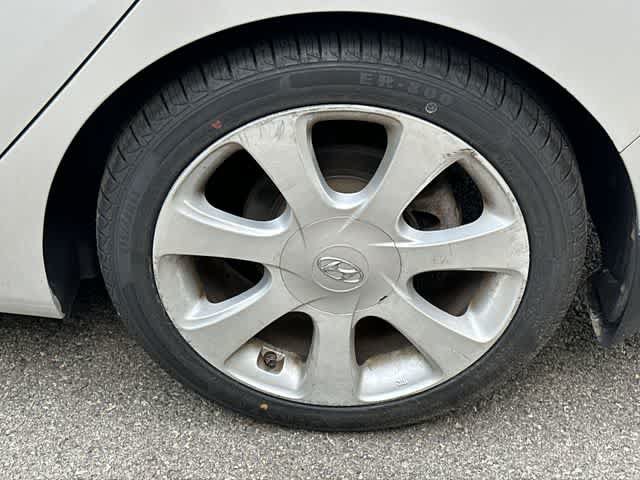 Used 2013 Hyundai Elantra Limited FWD image 5
