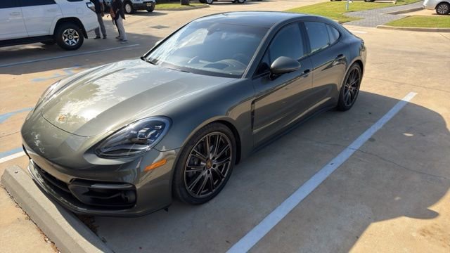 Used 2023 Porsche Panamera 4 Platinum Edition image 1