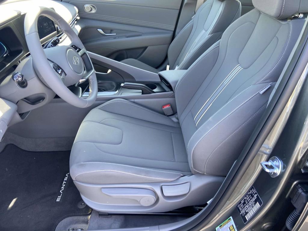 Certified 2026 Hyundai Elantra Sport image 12