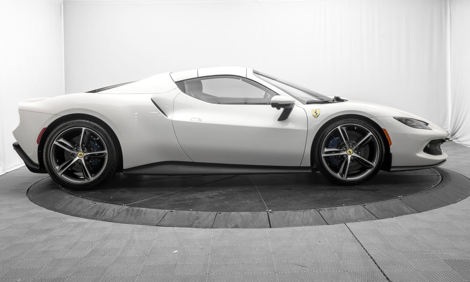 Used 2026 Ferrari 296 GTS RWD image 16
