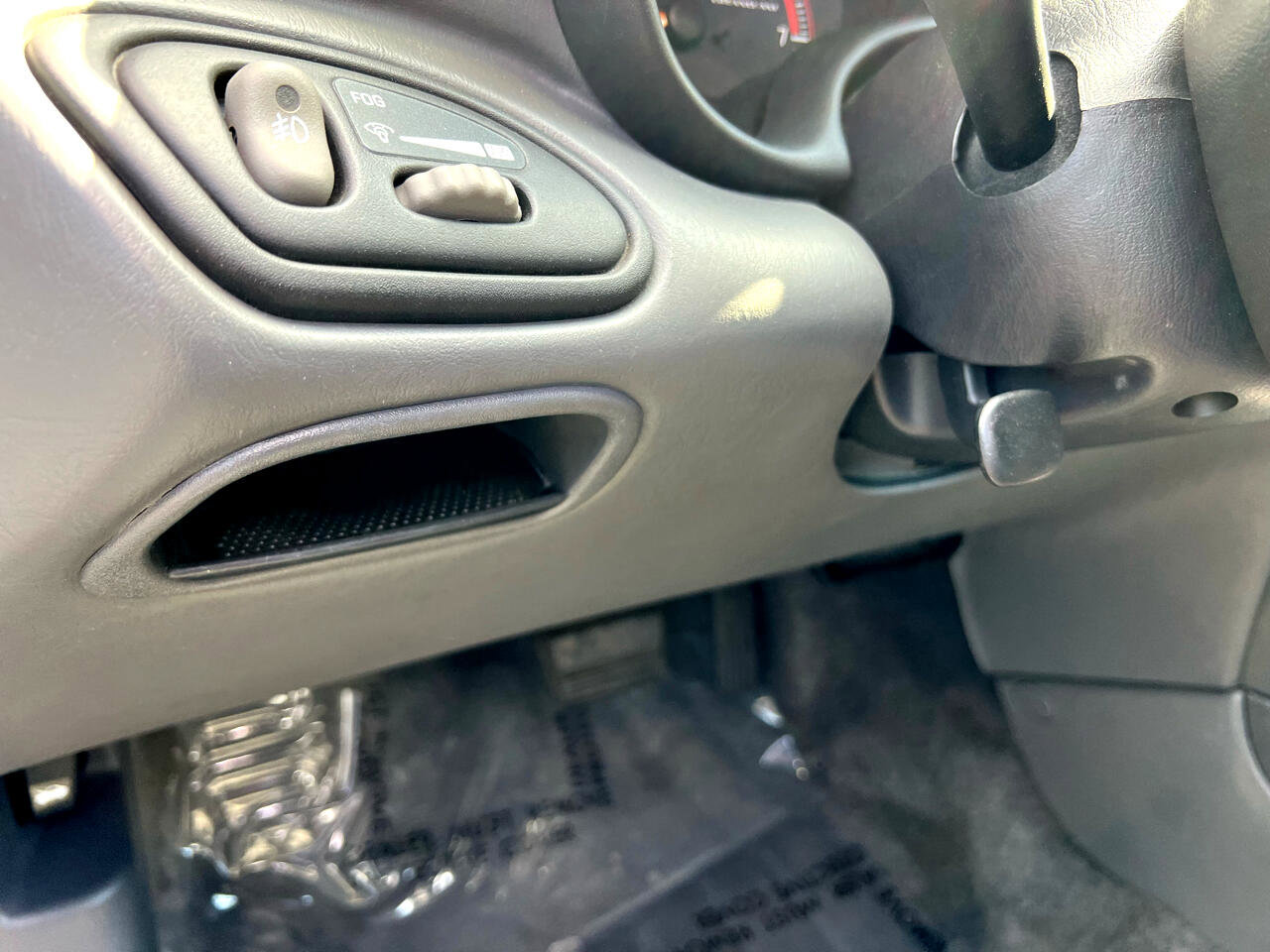 Used 2003 Pontiac Grand Am SE image 49