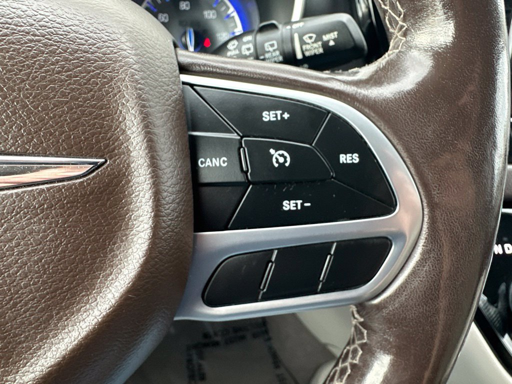 Used 2020 Chrysler Pacifica Touring-L Plus FWD image 42