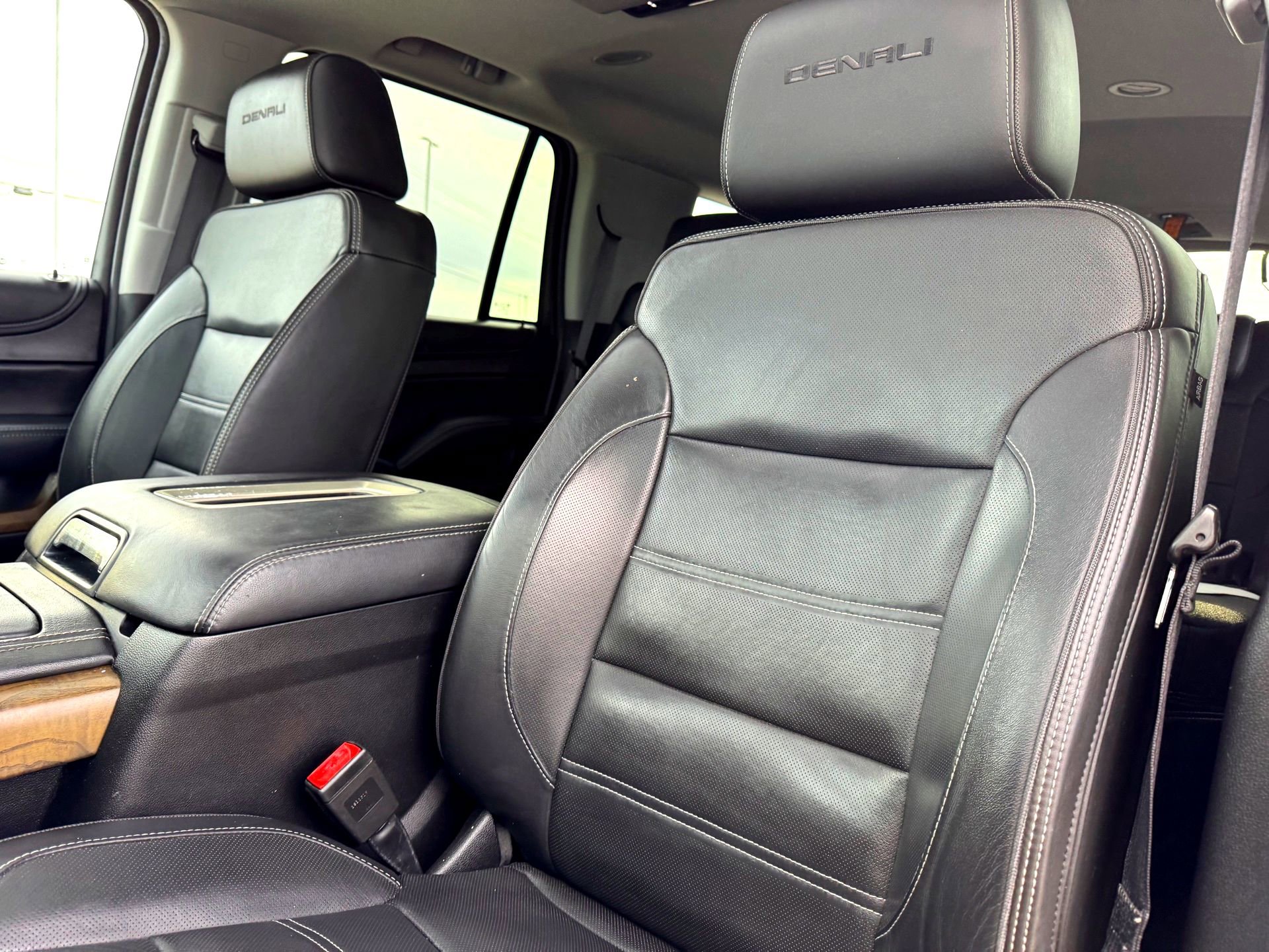 Used 2018 GMC Yukon Denali w/ Open Road Package image 13