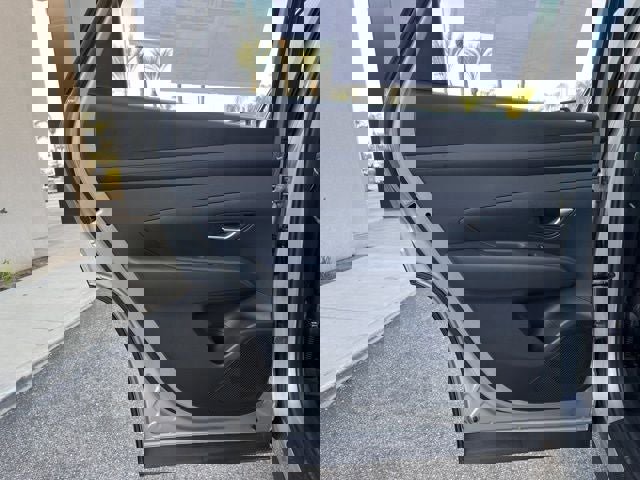 New 2026 Hyundai Tucson SE image 25