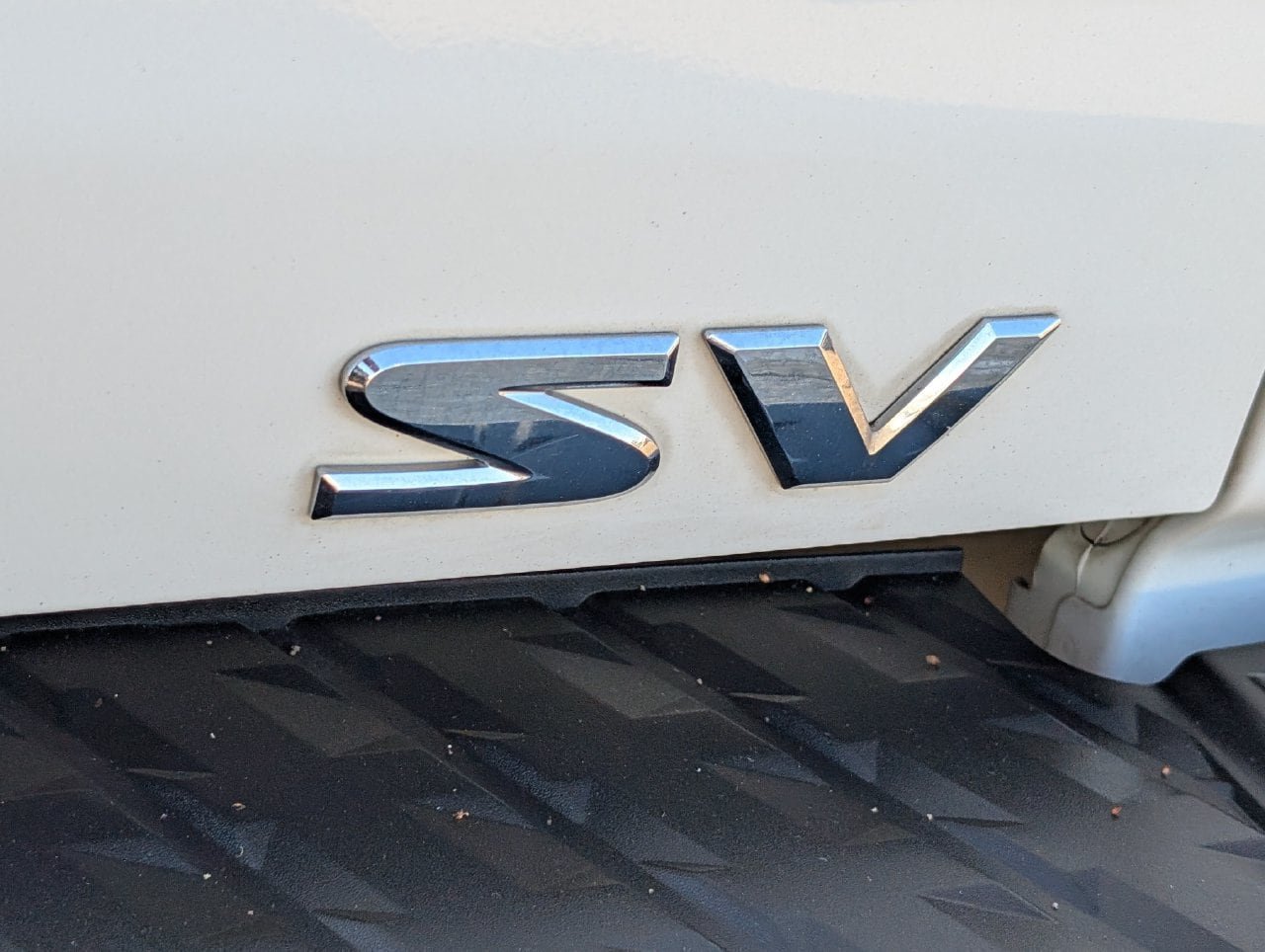 Used 2018 Nissan Titan SV w/ SV Convenience Package RWD image 8