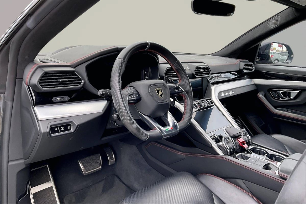 Used 2019 Lamborghini Urus AWD/4WD image 14