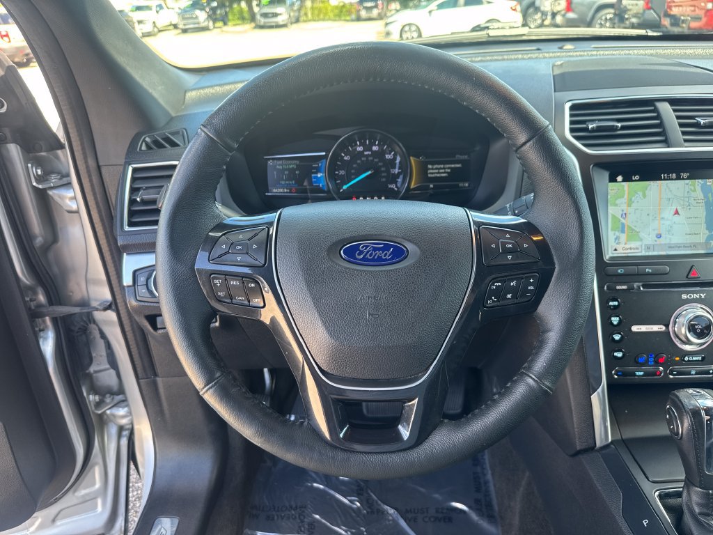 Certified 2018 Ford Explorer Limited FWD image 14