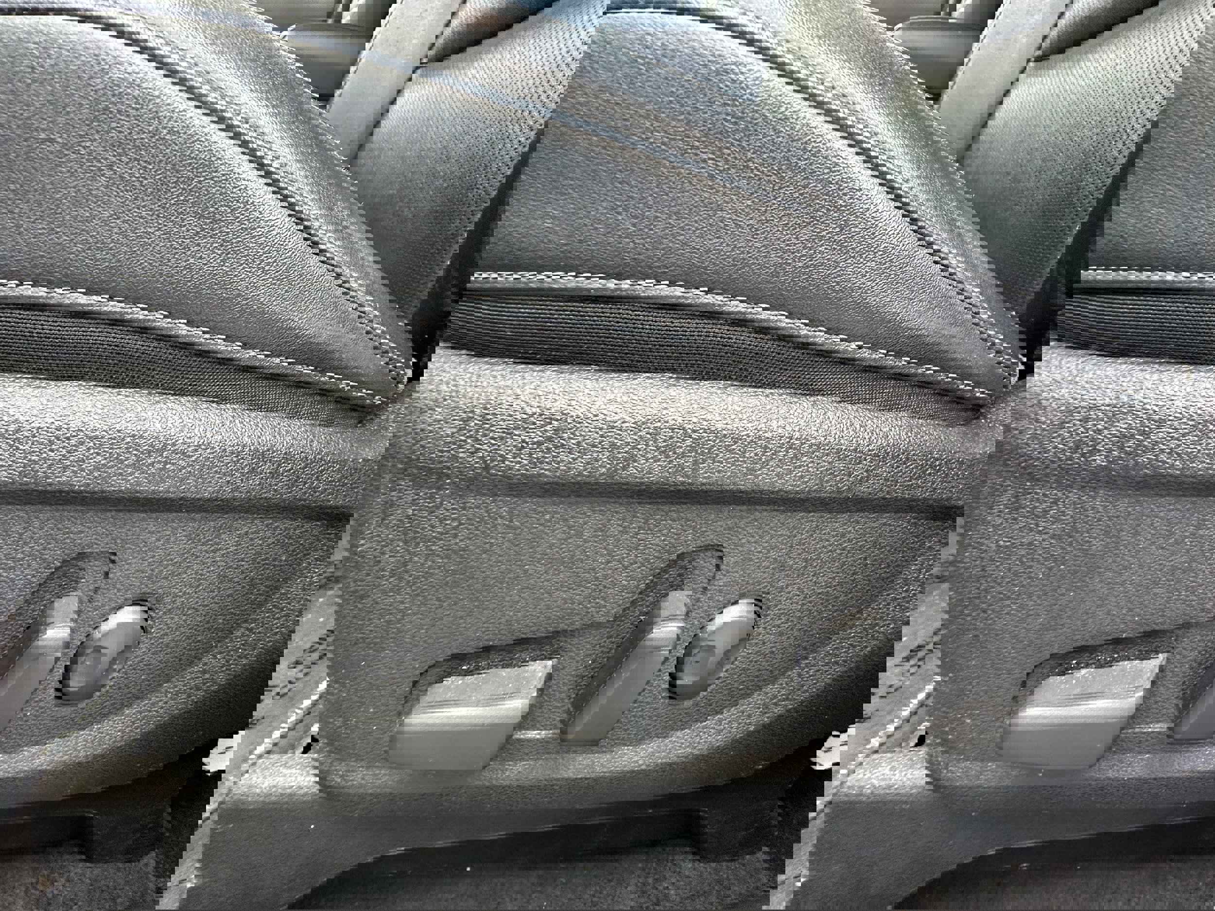 Used 2023 Kia Telluride S image 32