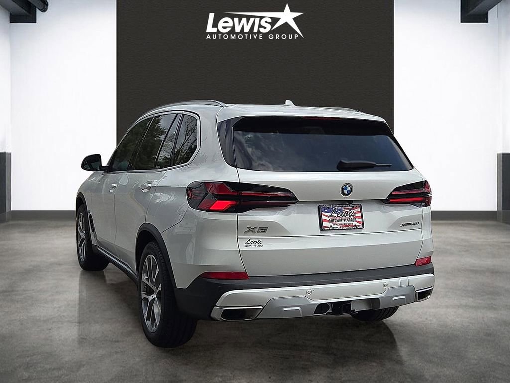Used 2024 BMW X5 xDrive40i AWD/4WD image 3