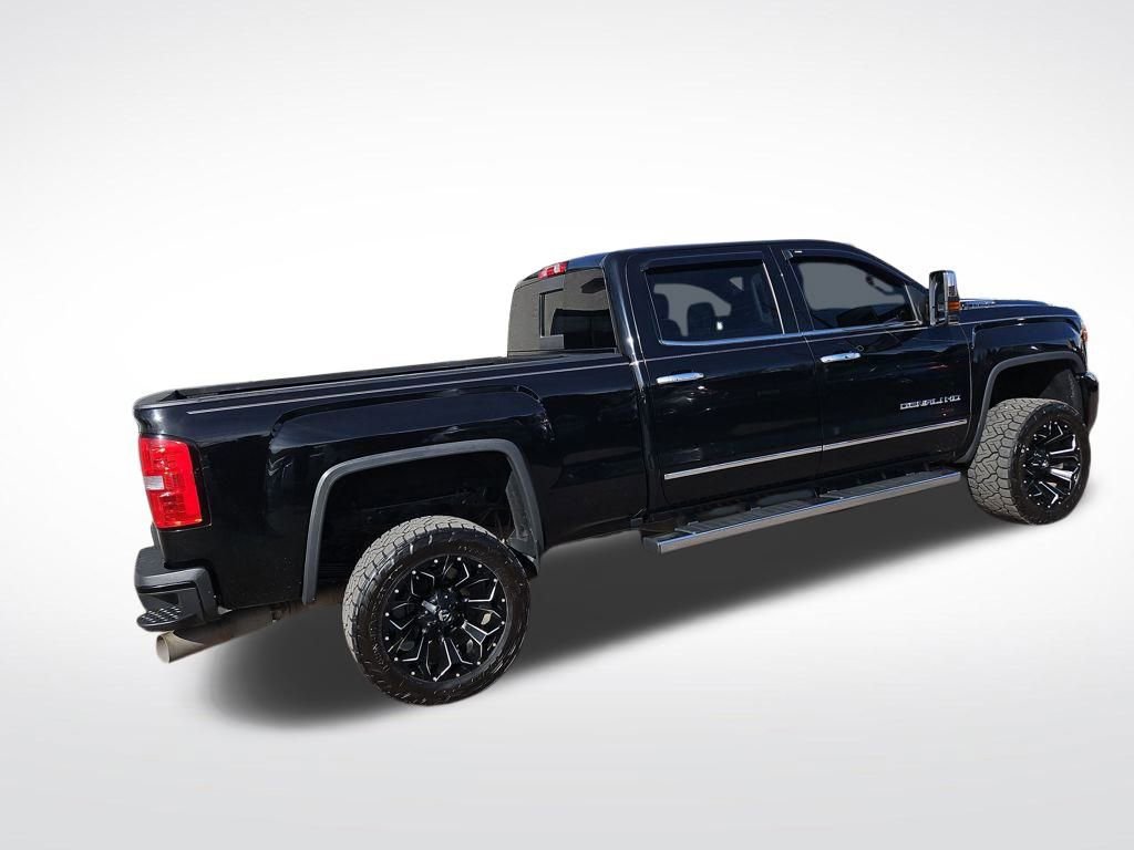 Used 2017 GMC Sierra 2500 Denali w/ Duramax Plus Package image 11