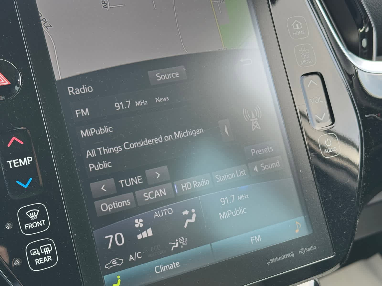 Used 2020 Toyota Prius Prime XLE image 5