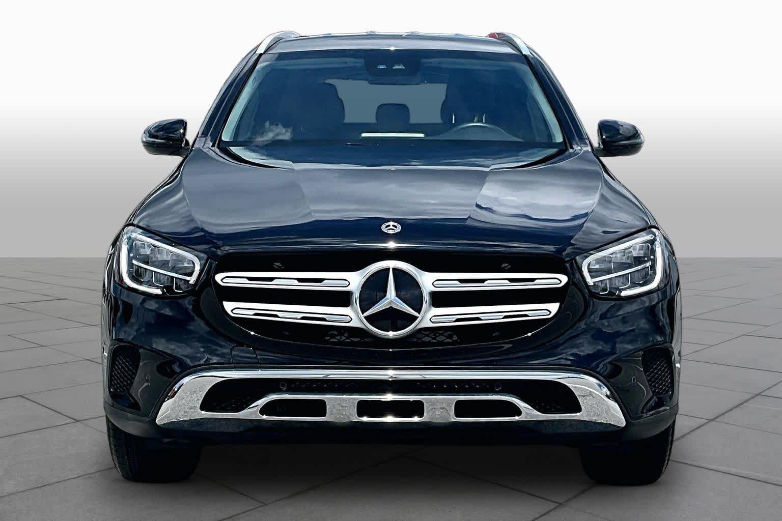 Certified 2022 Mercedes-Benz GLC 300 w/ Premium Package Lite image 4