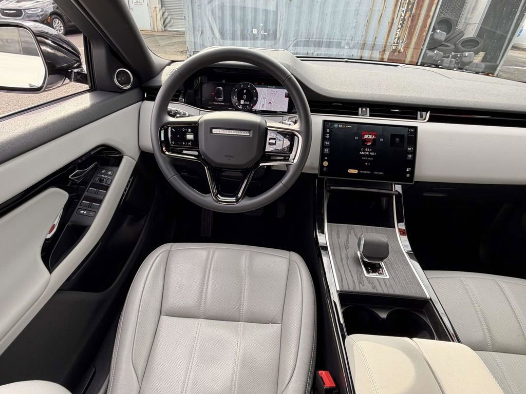 Used 2026 Land Rover Range Rover Evoque S image 16