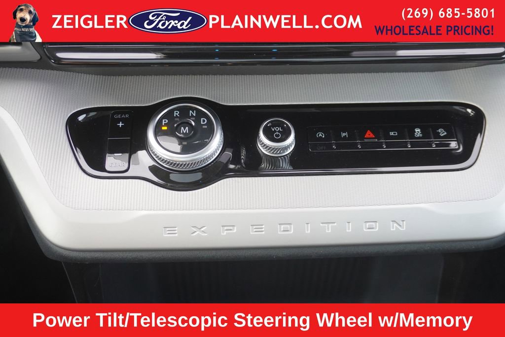 Used 2025 Ford Expedition Active image 26