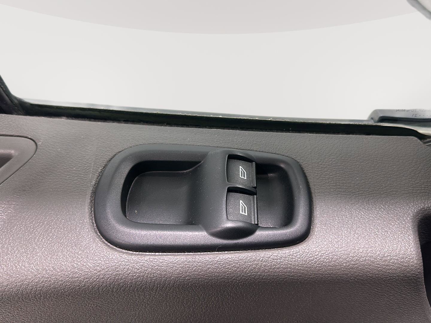 Used 2021 Ford Transit 350 XL image 18