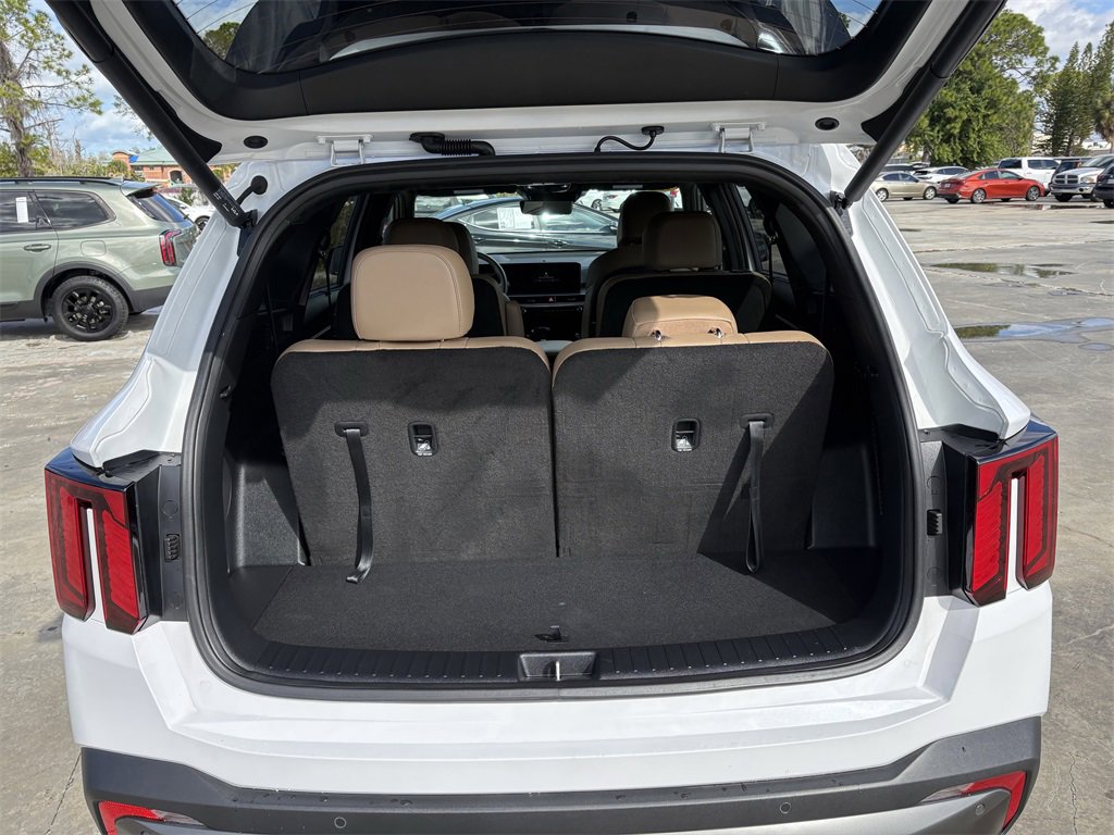 Certified 2025 Kia Sorento SX Prestige w/ Olive Brown Leather Package image 14