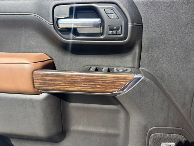 Used 2022 Chevrolet Silverado 1500 High Country w/ Technology Package image 24