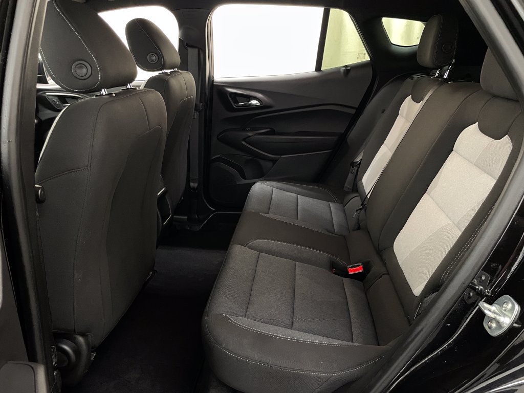 Used 2025 Chevrolet Trax RS w/ Driver Confidence Package FWD image 7