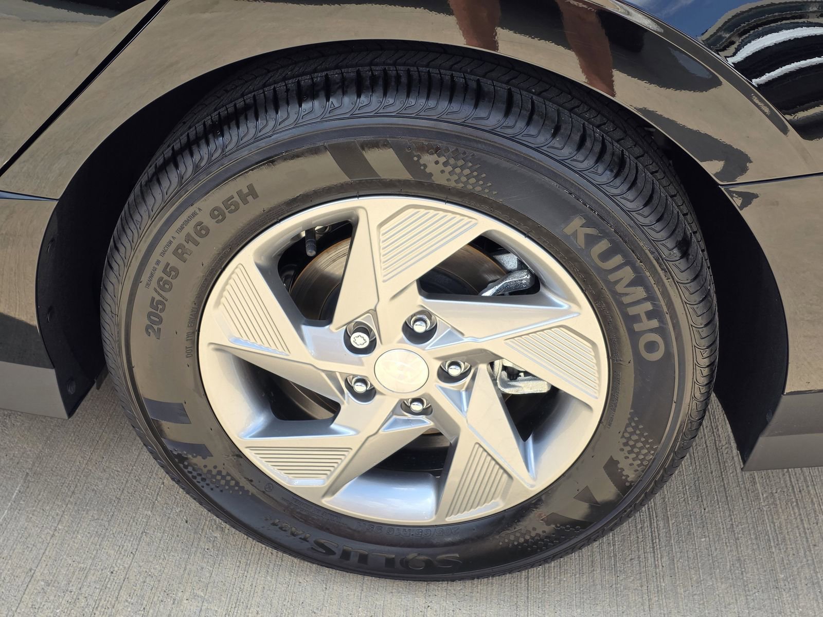 Certified 2025 Hyundai Sonata SE image 30