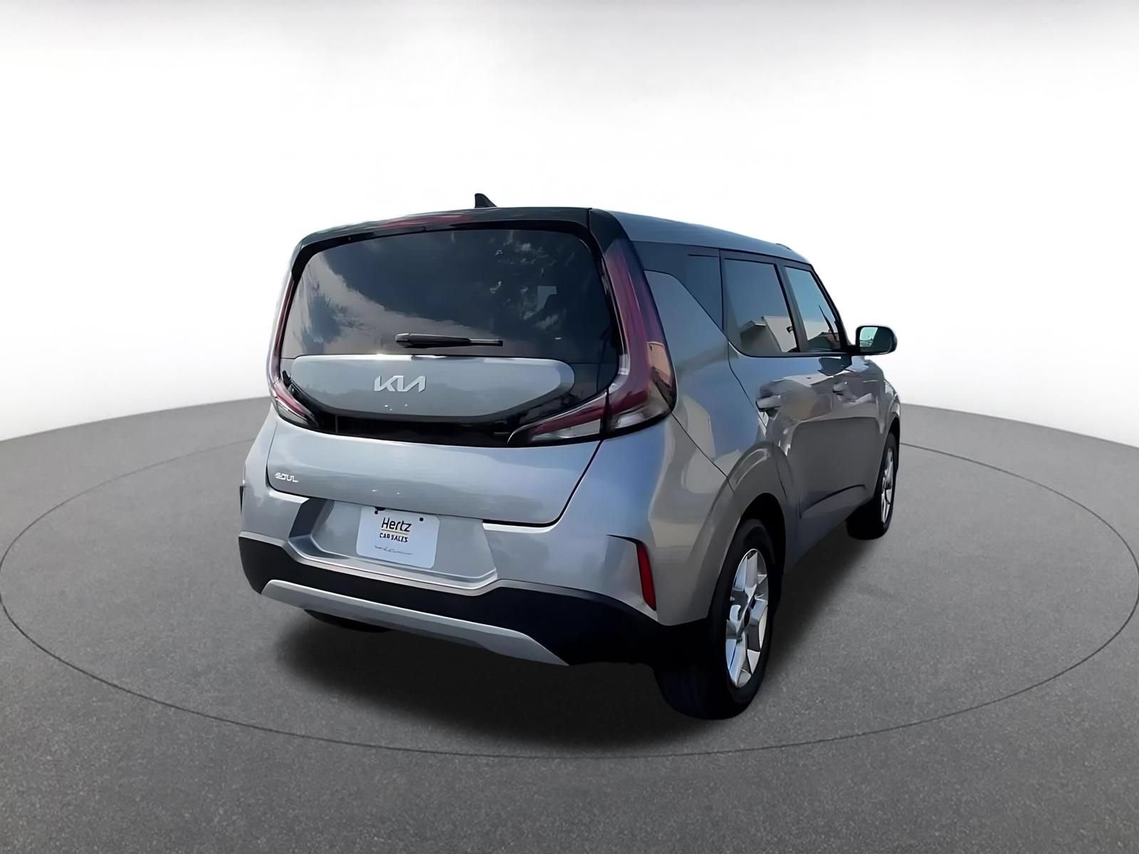 Used 2025 Kia Soul LX w/ LX Technology Package FWD image 14