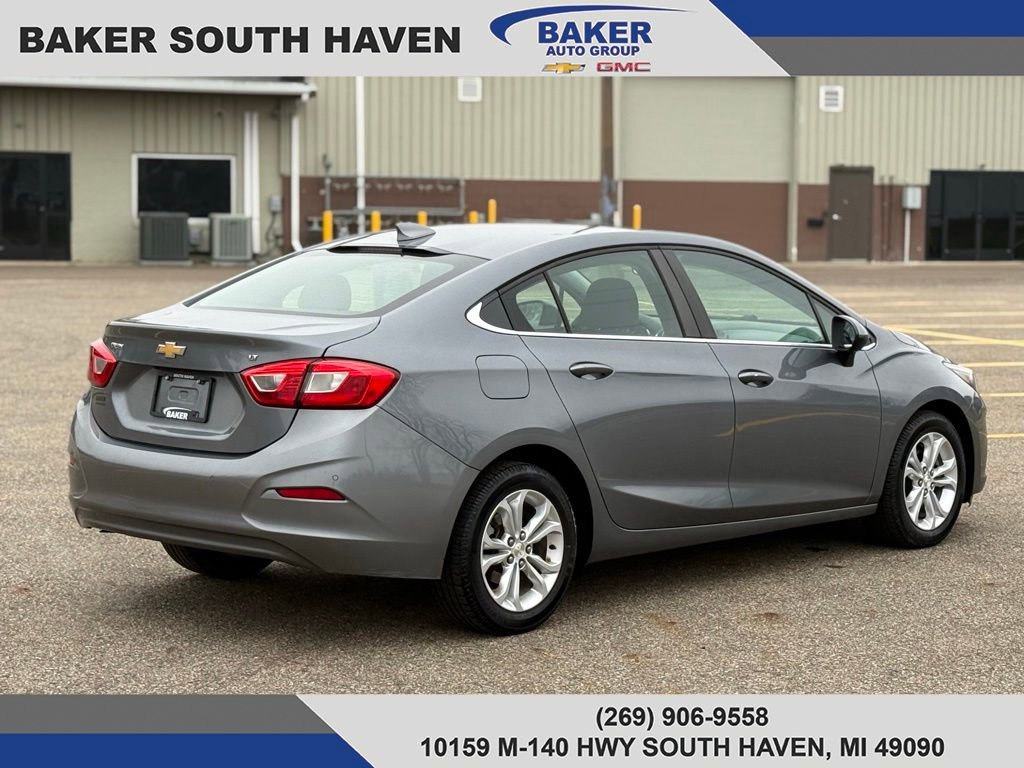 Used 2019 Chevrolet Cruze LT w/ Convenience Package image 5