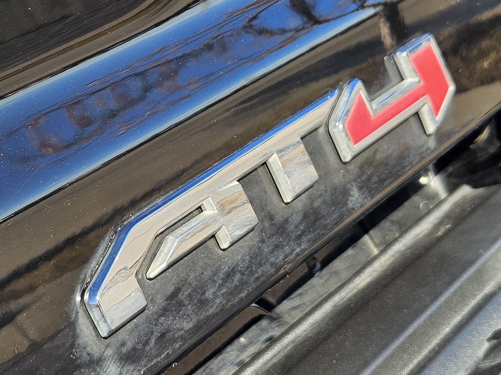 Used 2023 GMC Canyon AT4 w/ AT4 Premium Package image 16