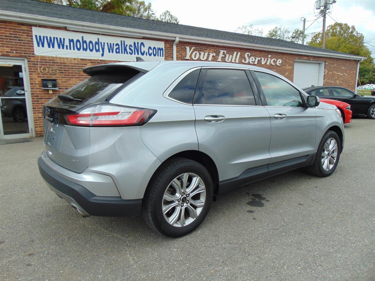 Used 2024 Ford Edge Titanium image 5