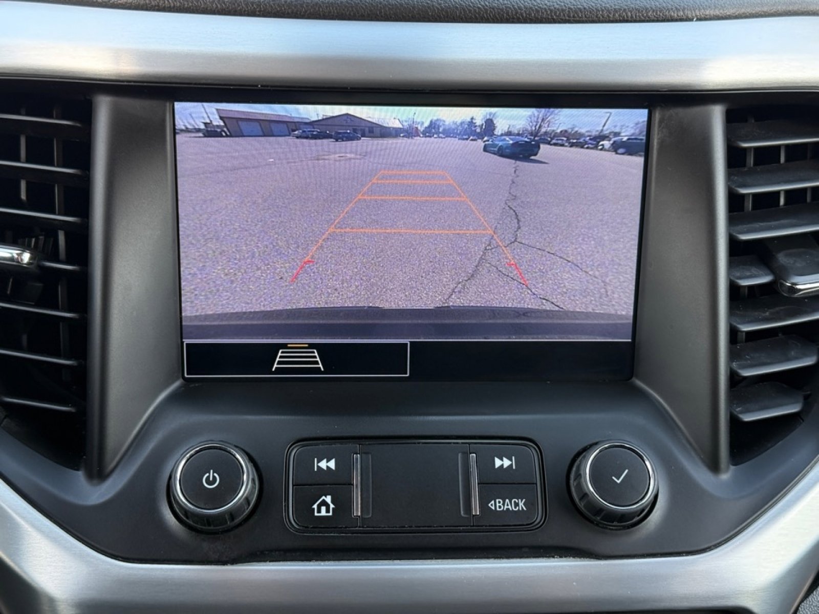 Used 2021 GMC Acadia SLE w/ GMC Pro Grade Package image 27