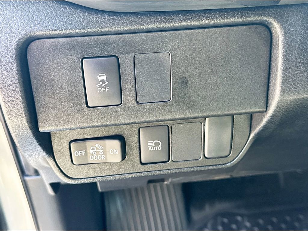 Used 2023 Toyota Tacoma SR AWD/4WD image 27
