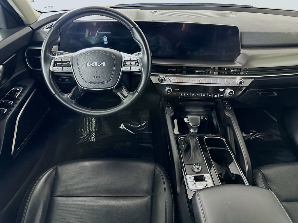 Used 2025 Kia Telluride S FWD image 17