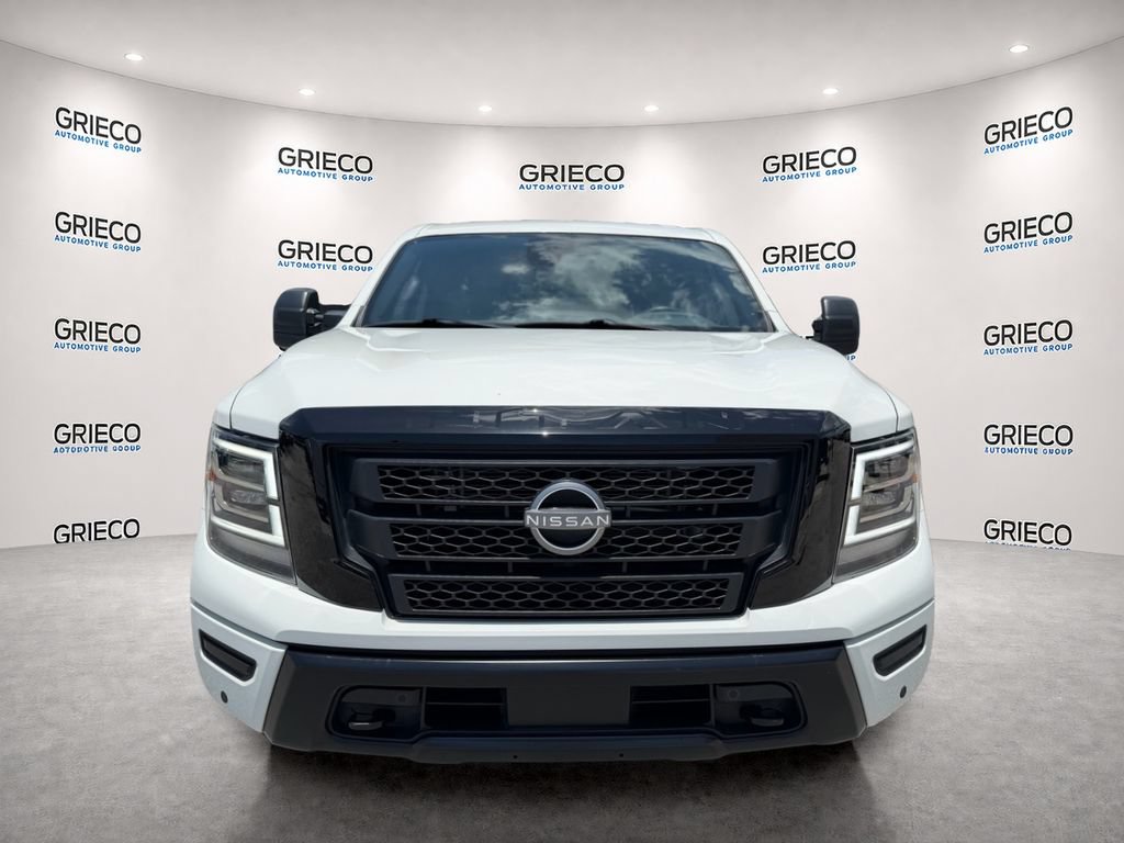 Used 2024 Nissan Titan SV w/ SV Convenience Package AWD/4WD image 2