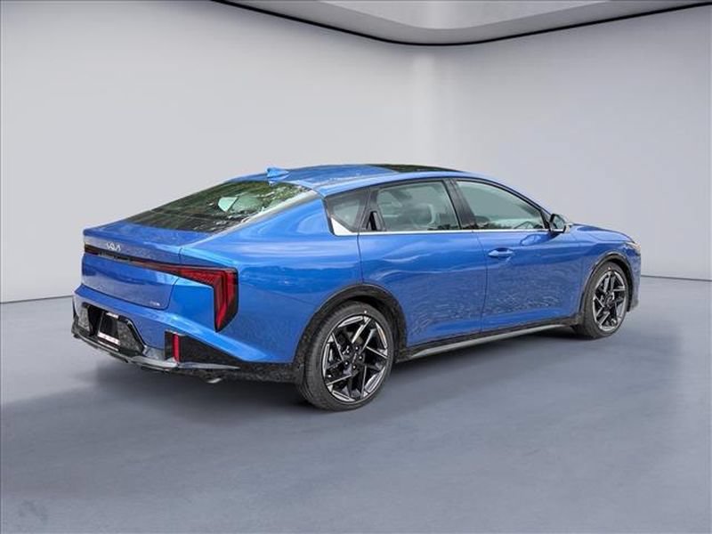 New 2026 Kia K4 GT-Line Turbo w/ GT-Line Premium Package FWD image 5